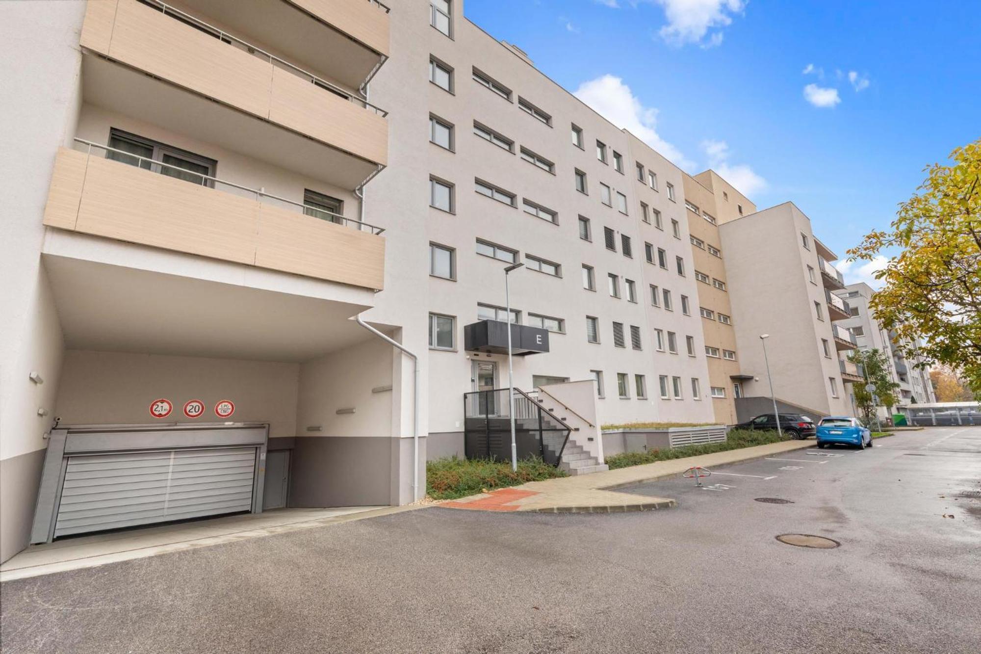Ah Galvaniho Free Parking Bratislava Exterior photo
